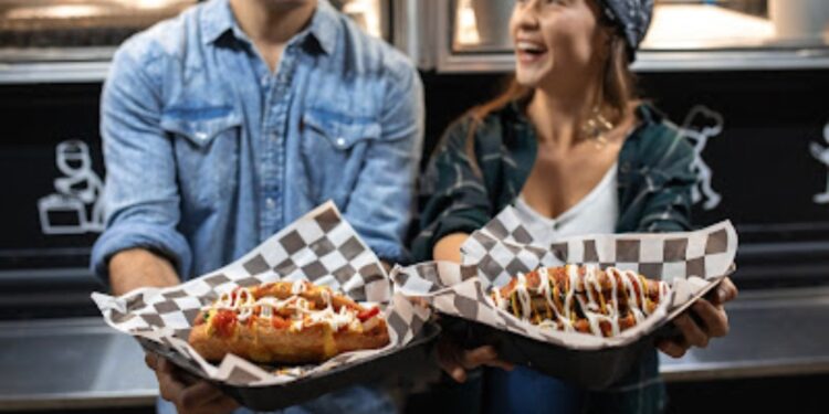 Revolutionizing Event Catering: Best Food Trucks’ Seamless Online-to-Offline Experience