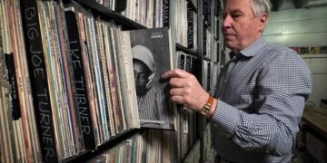 Vinyl Collecting: Preserving Musical History One Record at a Time