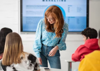 The Benefits of College Counselors and Career Coaching for High Schoolers