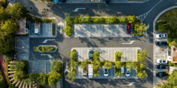 Practical Considerations for Commercial Asphalt Driveways in High-Traffic Areas