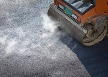 7 Benefits Of Choosing Asphalt Paving For Your Commercial Property