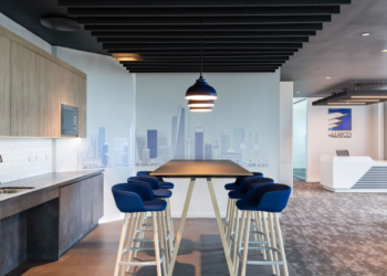 Enhancing Work Environments with Réduire la Reverberation