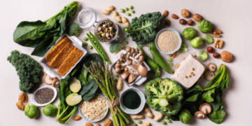 Boost Your Well-being: Insider Tips for Healthy Dining Out with a Spotlight on Vegetarian Options
