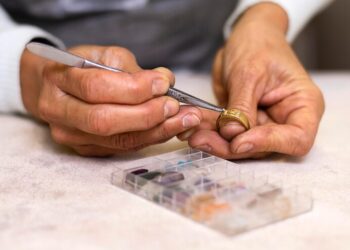 Captivating Craftsmanship: Exploring Indian Gold Jewellery in Mississauga