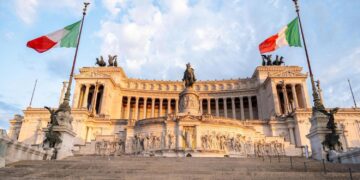 Strategies for Organizing and Enhancing Your Travel Experience in Italy