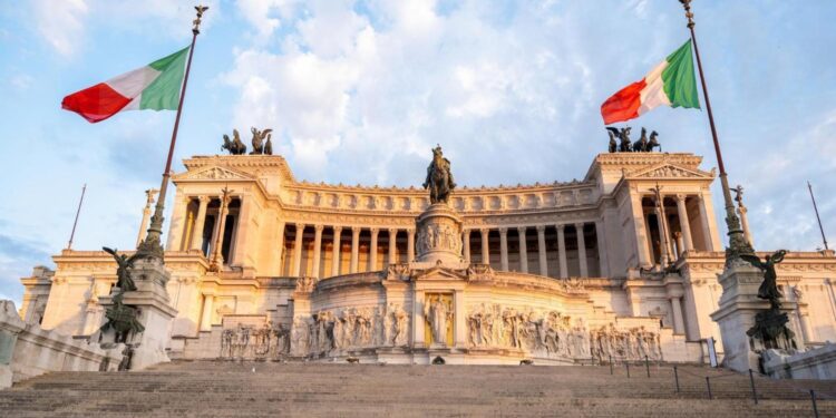 Strategies for Organizing and Enhancing Your Travel Experience in Italy