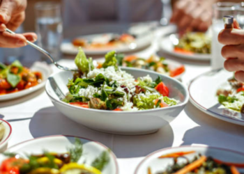 wellhealthorganic.com:ayurveda-dinner