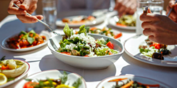 wellhealthorganic.com:ayurveda-dinner
