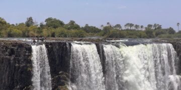 VIP Transfers to Victoria Falls: Transform Your Trip from Airport to Adventure