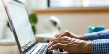Your Guide to Finding Evergreen Content Topics in Your Industry