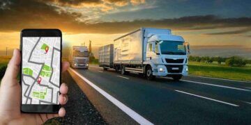 Maximizing Fleet Efficiency with GPS Trackers for Trucks