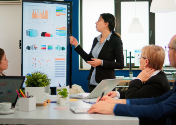 Solving the Puzzle: Leveraging Analytics for Business Advantage