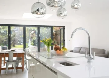 Quartz and Granite Worktops: Top Trends for 2024 that Homeowners Must Know