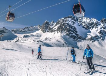 Starting Strong: Top Ski Resorts for Newbies