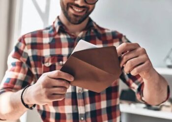 Direct Mail Marketing Services: The Power of Postcards in Modern Marketing