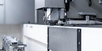 How Digital Manufacturing is Revolutionizing Industry Standards