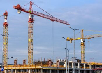 How to Avoid Common Pitfalls When Working with a Construction Company