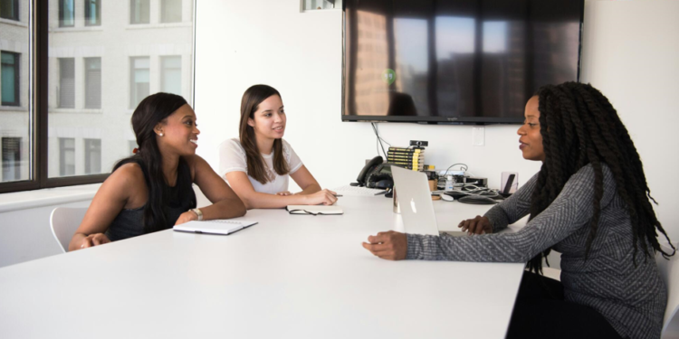 How HR Compliance Courses Can Protect Your Business from Legal Issues