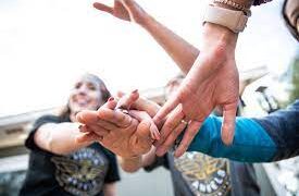 The Personal and Social Benefits of Volunteering