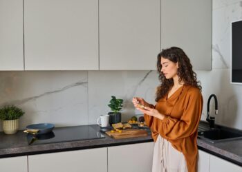 A Light and Easy Way to Stay on Top of Your Nutrition