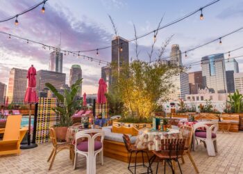 Cocktails & Celebrities: A Rooftop Bar Experience Like No Other in Los Angeles, CA
