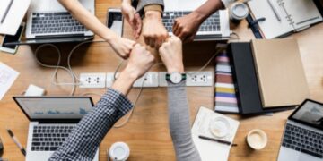 Why Businesses Should Work with Professional Advertising Companies
