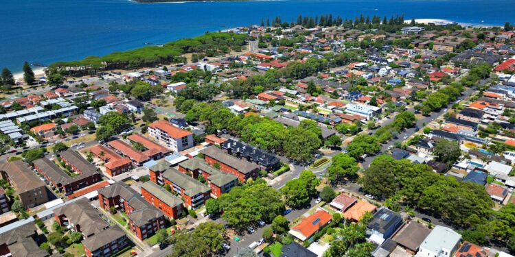 Maximising Returns: Selling Property in Darwin Effectively