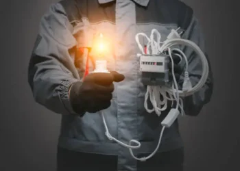 When Lights Flicker: The Importance of an Emergency Electrician