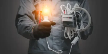 When Lights Flicker: The Importance of an Emergency Electrician