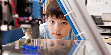 The Tech Behind the Print: Innovations in Large-Format Media Materials