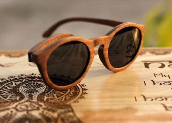 Men's Wooden Sunglasses