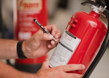 How to Check for a Leaking Fire Extinguisher in Your House: Simple Safety Guide