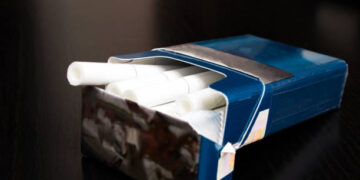 how many cigarettes in a pack