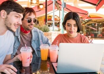 Exploring Opportunities: How to Jumpstart Your Bubble Tea Business for Sale with SHARETEA