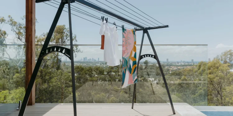 Folding Clothesline Solution