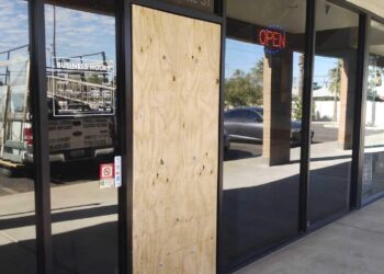 Shocking Truth: How Commercial Glass Replacement Saves Businesses After Emergency Board-Ups!