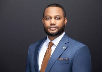 From Faces to Spaces: Why Corporate Headshot & Interior Photography Is the Ultimate Branding Hack