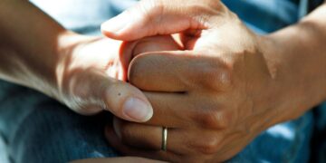 How to Gradually Introduce Home Care to a Resistant Senior